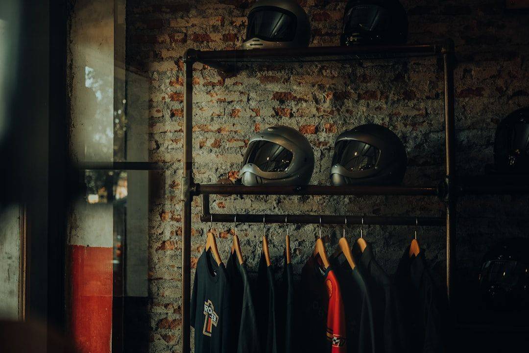 découvrez nos fenêtres sur mesure, alliant esthétique et performance. personnalisez votre espace avec des solutions adaptées à vos besoins et votre style, tout en bénéficiant d'une excellente isolation et d'un design unique.